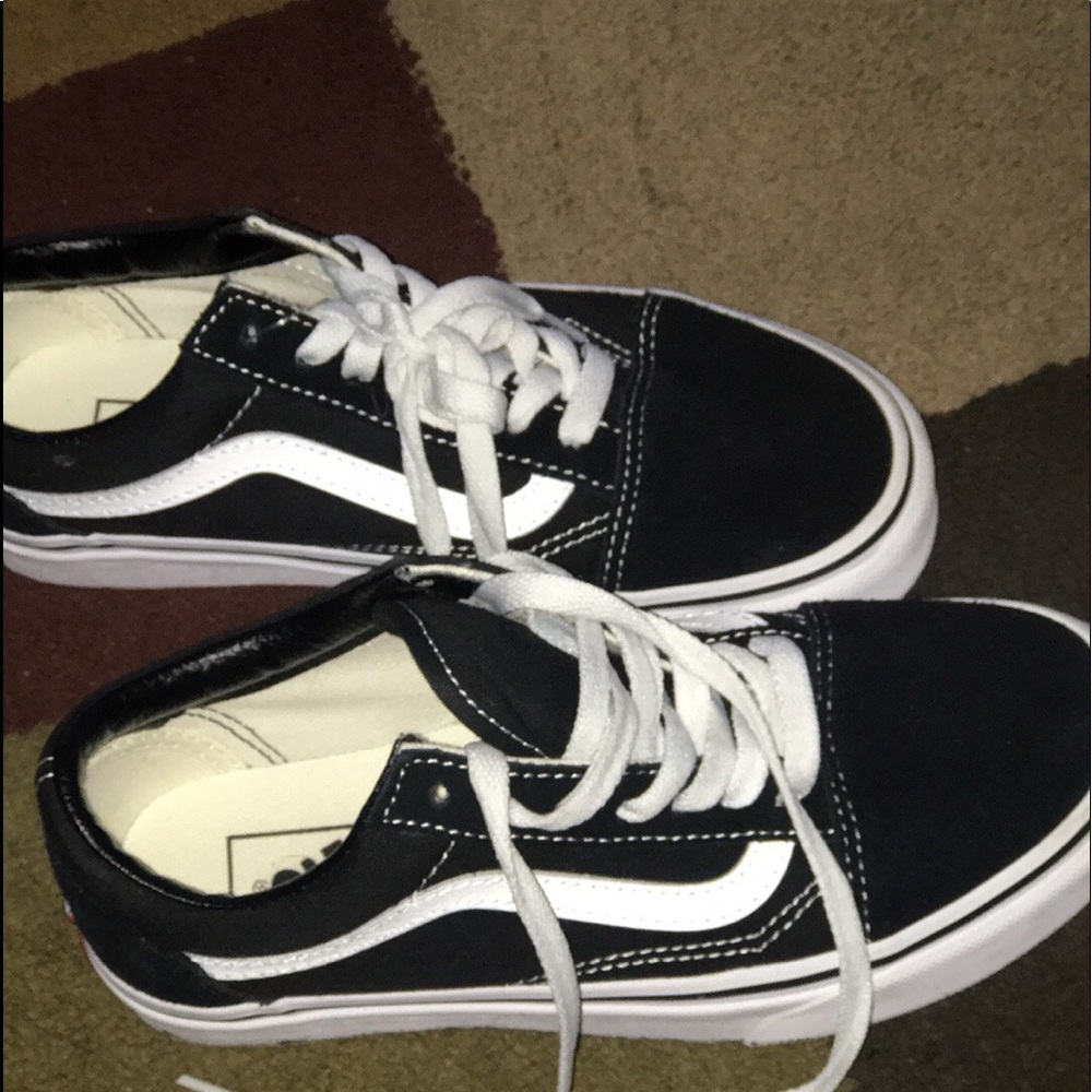Vans - Picture 2 of 2